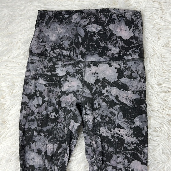 Lululemon Align Pant II 25" Floral Illusion Ice Grey Multi - Picture 2 of 7